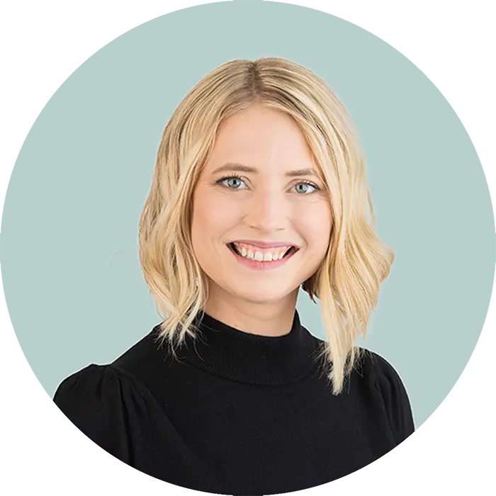 Victoria, Premier College Admissions Counselor