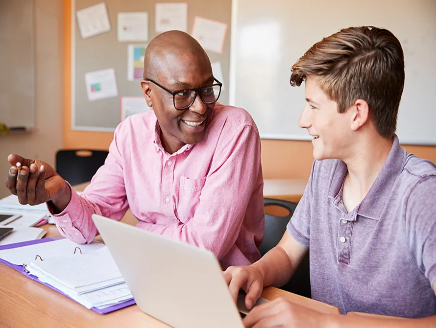 Expert counselor providing personalized guidance to a student