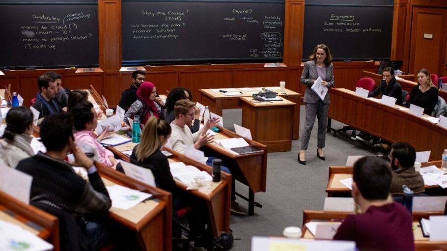 A Look Inside Business Colleges with Former Admissions Directors