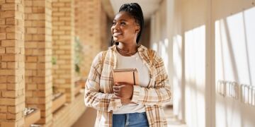 Make Your Move: Expert Transfer Admissions Guide